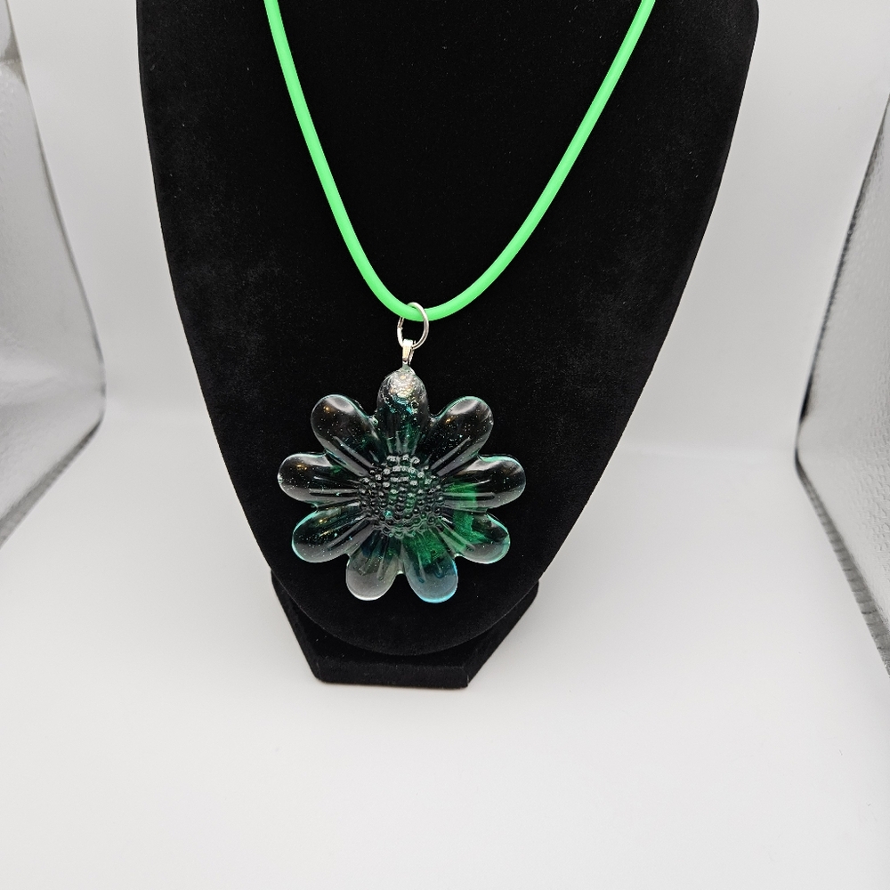 Green Resin Flower Necklace